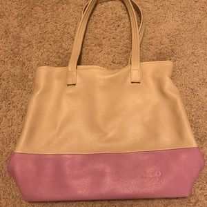 Freshly picked saltwater taffy and cream carryall